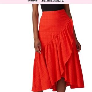 Love, Whit Asymetrical Skirt (make an entrance!) ❤️‍🔥